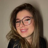 Chiara Schwarz, Mutter und Alonies Leserin